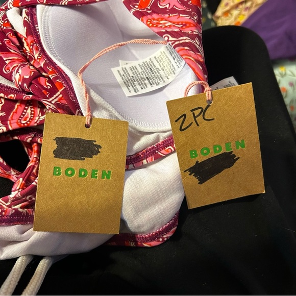 Boden women’s bikini Beaded pink red Embellished set US 14 NWT paisley floral - Picture 5 of 5